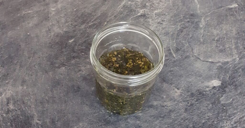 potje rode zonnehoed en jenever